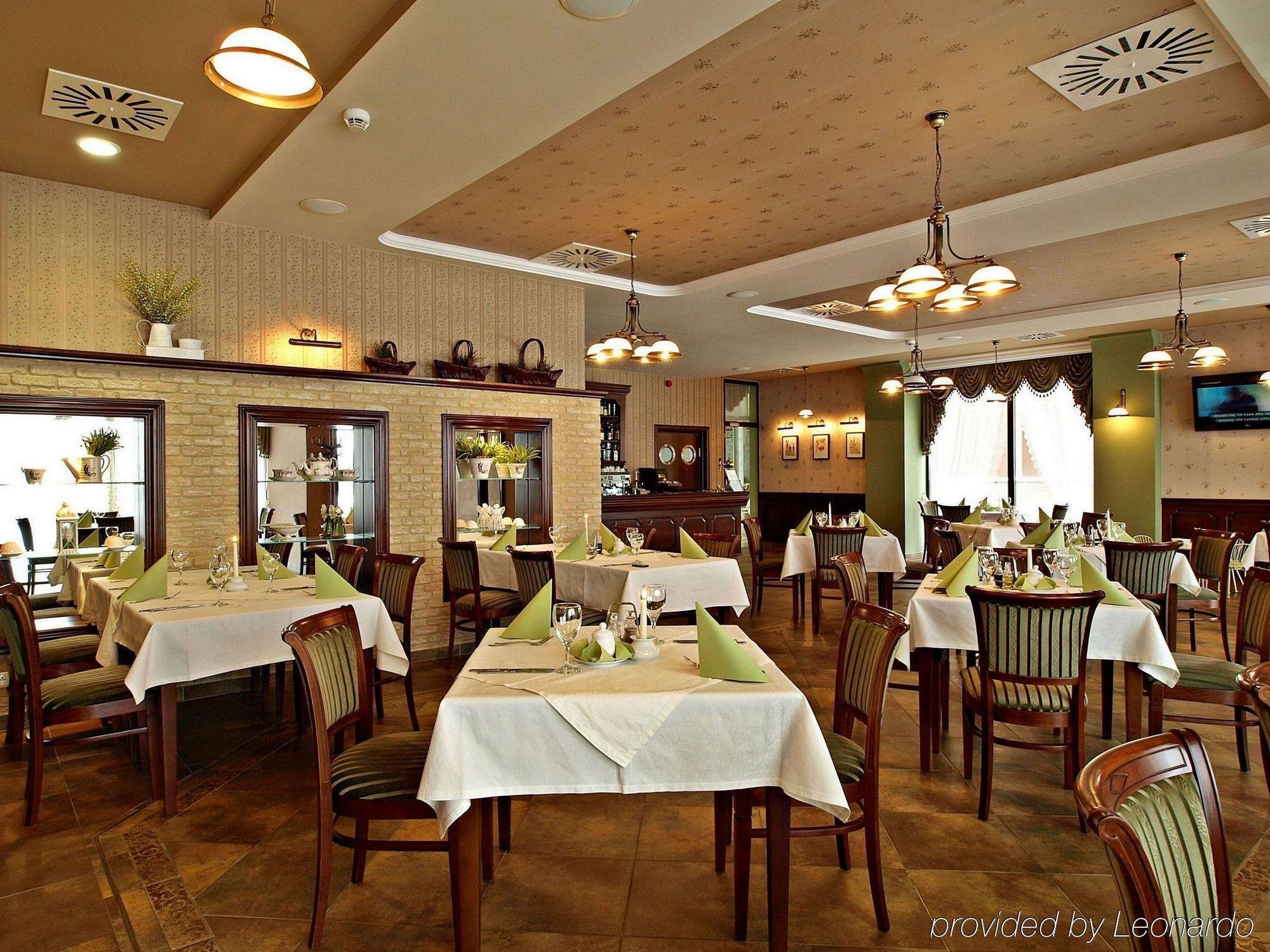 Hotel Fajkier Kroczyce Restaurang bild