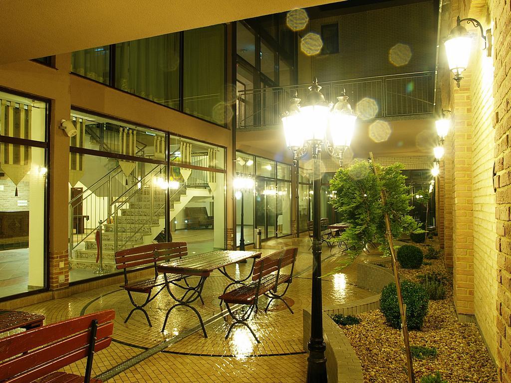 Hotel Fajkier Kroczyce Exteriör bild